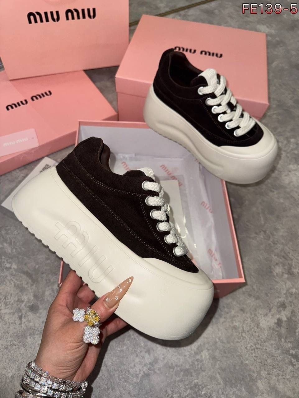 кроссовки женскиe,,повседневная ,повседневные кроссовки, на плоской подошве