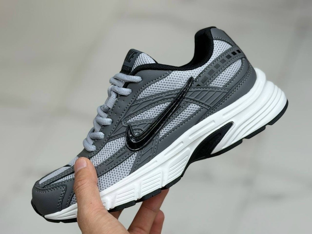 кроссовки nike initiator,кроссовки initiator nike цвет серый,nike initiator,nike initiator men's running shoes,кроссовки nike initiator metallic silver black