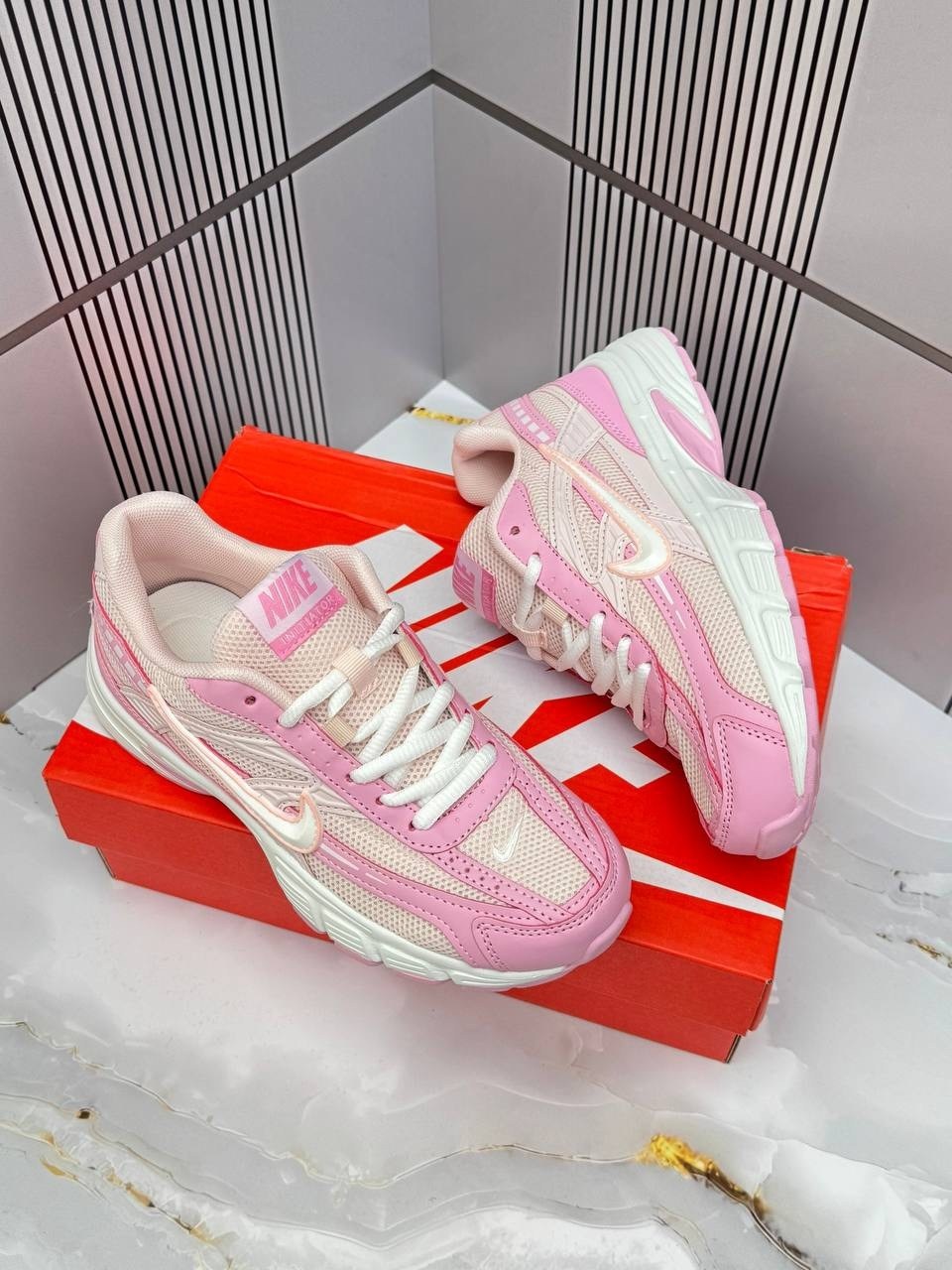 кроссовки женские nike,кроссовки nike,женские кроссовки,кроссовки nike initiator розовые,кроссовки для бега initiator женские с низким верхом розовые/белые/серебристые nike