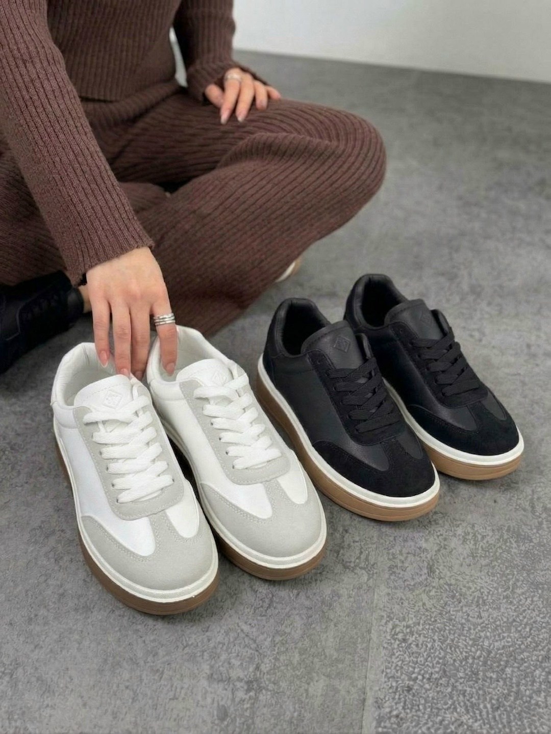 ,женские кроссовки из замши loro piana черные,кеды кожаные,женские кроссовки,женская