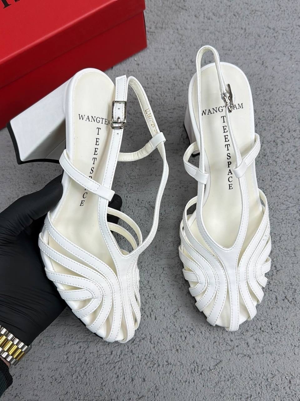 женские босоножки,,кожаные босоножки,летние босоножки,модные босоножки