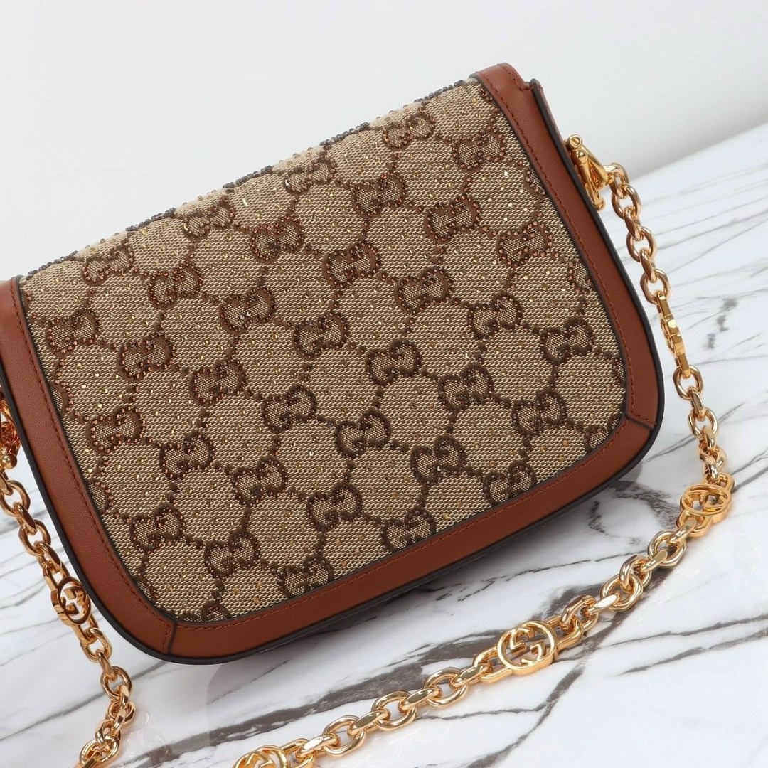 сумка gucci,сумка gucci horsebit 1955 коричнево-бежевая,gucci сумка на плечо,женская коричневая сумка gg 1955 horsebit gucci,gucci бежевая сумка через плечо horsebit 1955 для женщин