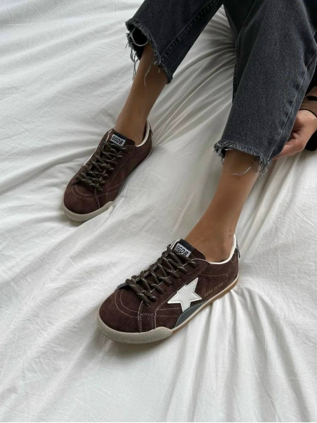 ,golden goose кроссовки super-star коричневый,кеды golden goose,кеды и кроссовки golden goose deluxe brand,golden goose грязные кеды