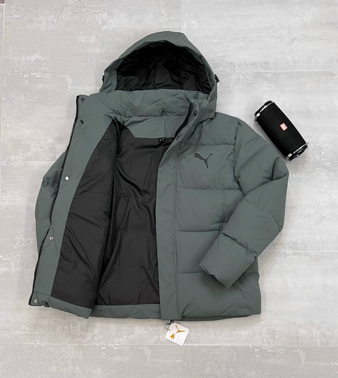 серый пуховик пумам мужской,пуховик puma мужской,куртка зимняя,зимняя куртка puma,пуховик puma