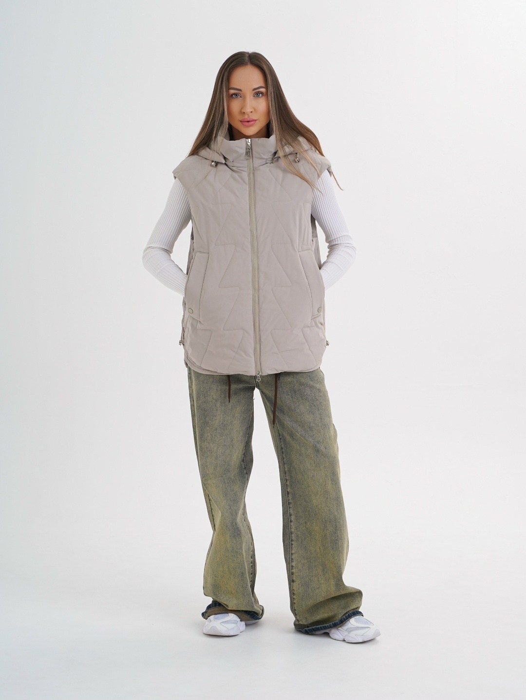 женская жилетка,жилетка стеганая женская безрукавка болоньевая дошоп 253546725,женские жилеты,жилет утепленный женский,жилет серый