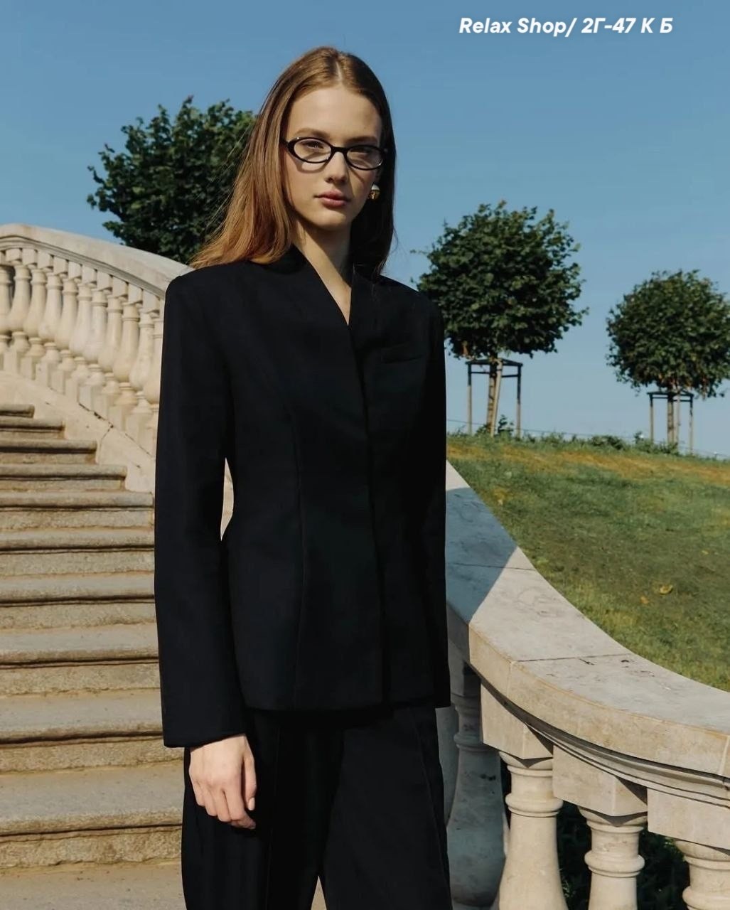 приталенный жакет,стильные наряды,брючный костюм,жакет с воротником стойкой,костюм классический