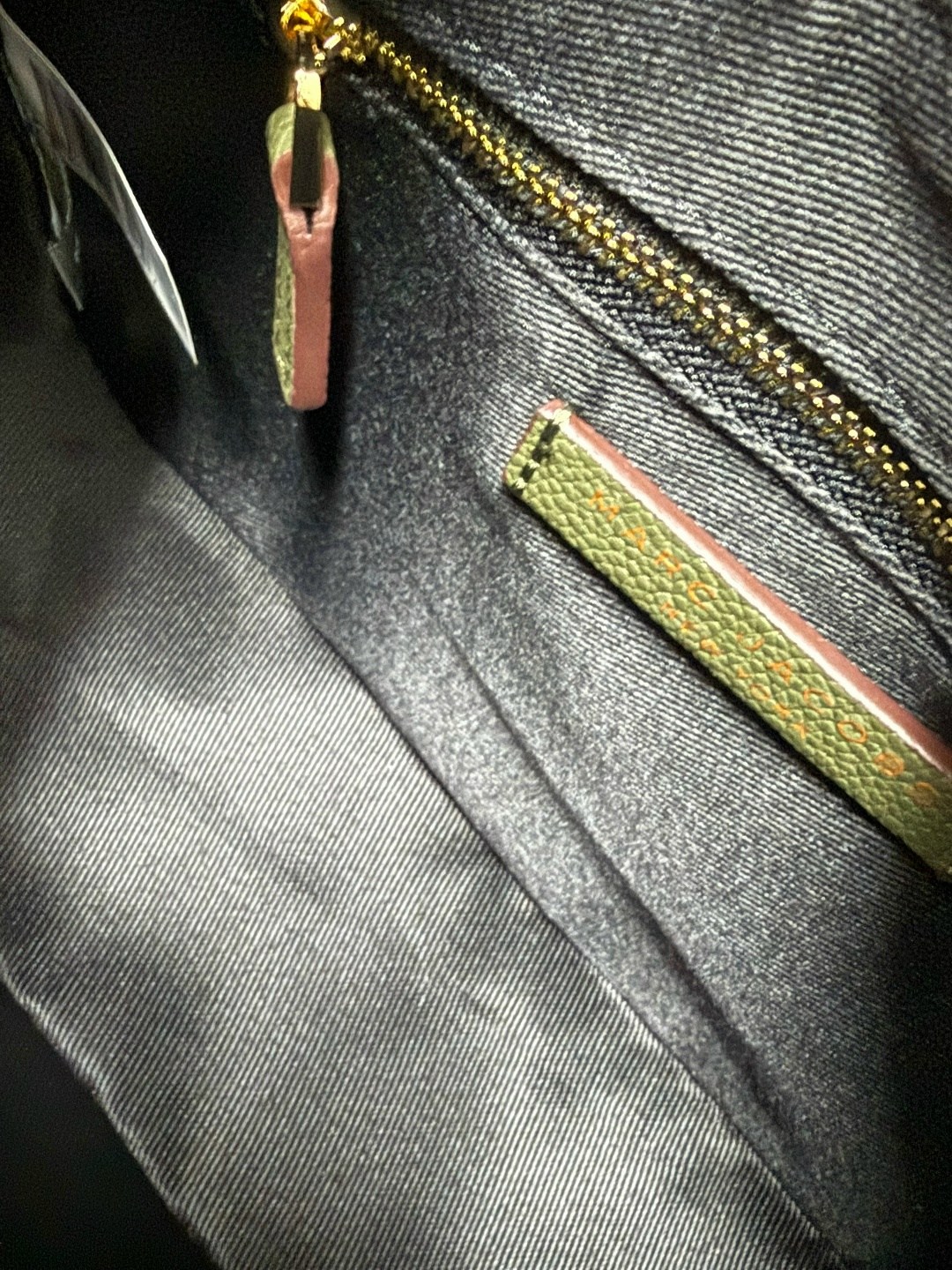 сумка-хобо через плечо marc jacobs,сумка marc jacobs,marc jacobs сумка женская,сумка marc jacobs натуральная кожа,сумка