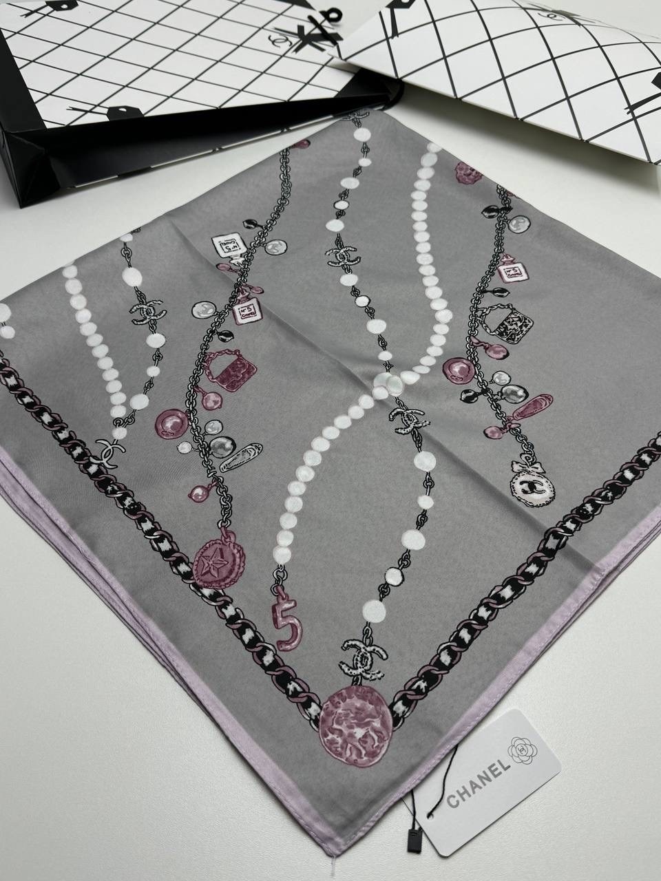 платок шелковый,брендовый платок,платки шанель,платок chanel,платок женский шелковый