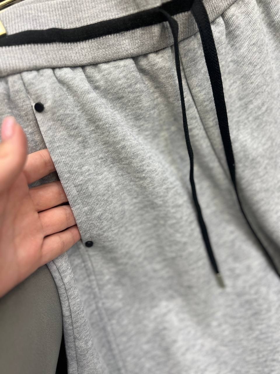 широкие брюки,брюки с широкими штанинами,спортивные брюки палаццо,модные брюки,брюки палаццо