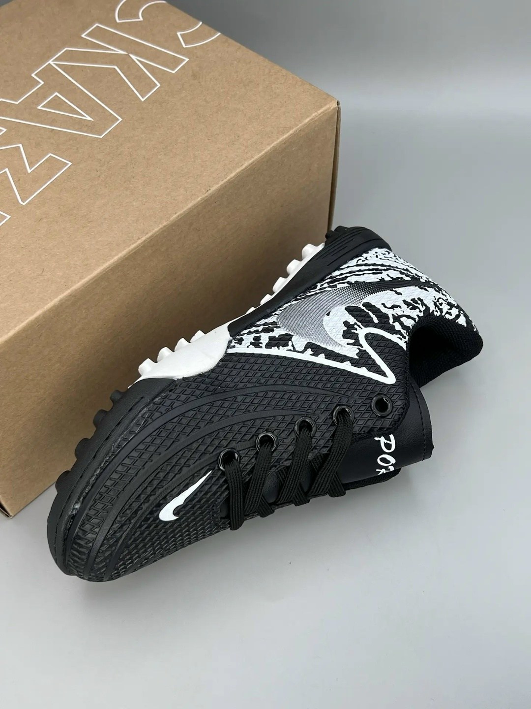 сороконожки для футбола,футбольная бутса, футбольная,сороконожки футбольные nike,футбольные бутсы сороконожки