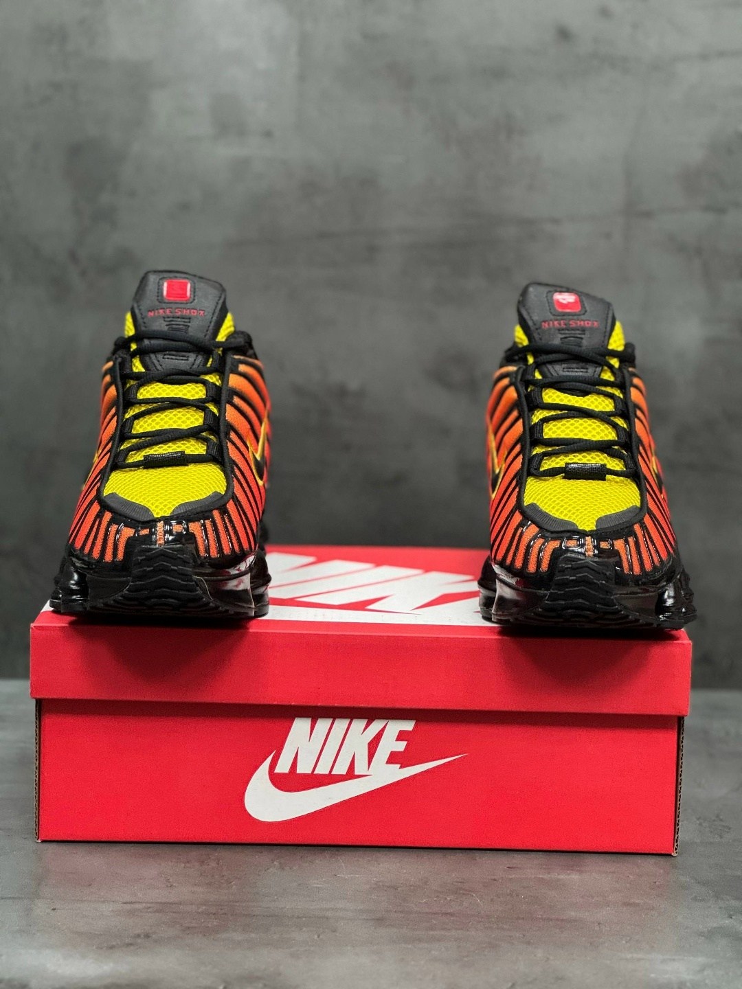 nike shox tl sunrise,кроссовки shox tl nike оранжевый,кроссовки shox tl оранжево-черного цвета nike,nike shox tl,кроссовки nike shox tl