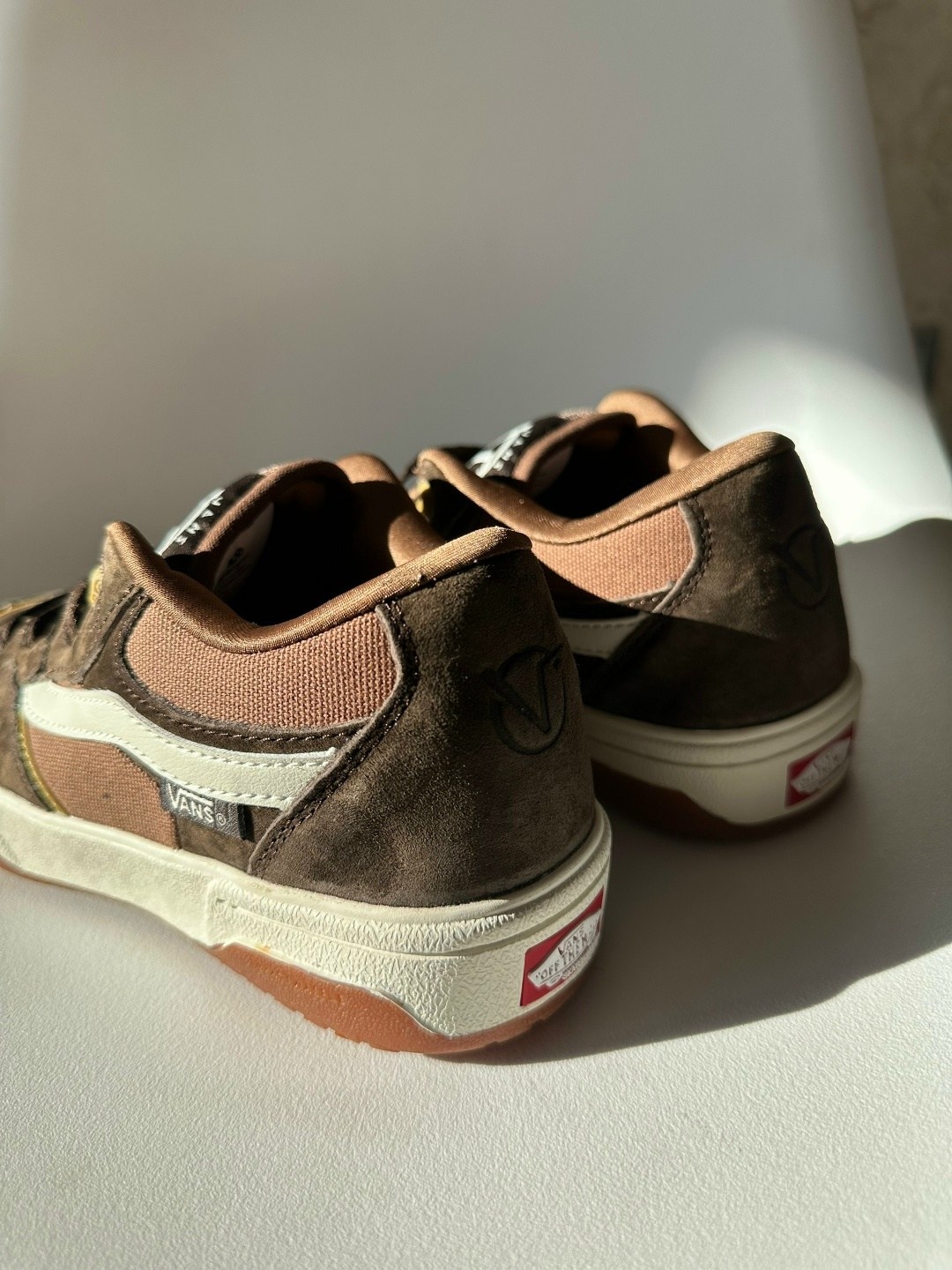 ,кроссовки,коричневые кроссовки,кроссовки vans,ванс кроссовки