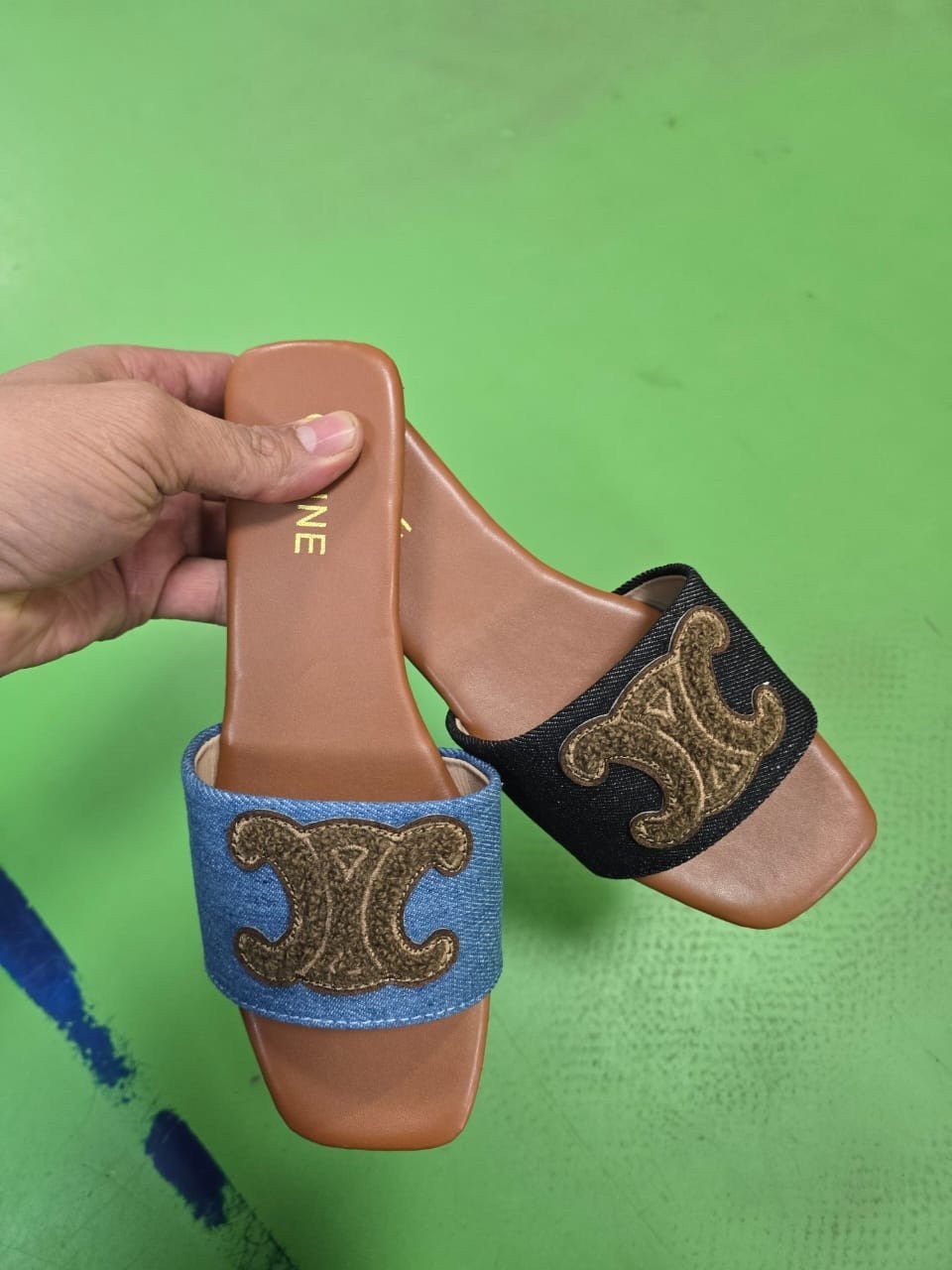 шлепанцы женские,,босоножки модные,модные тапочки,женские шлепки