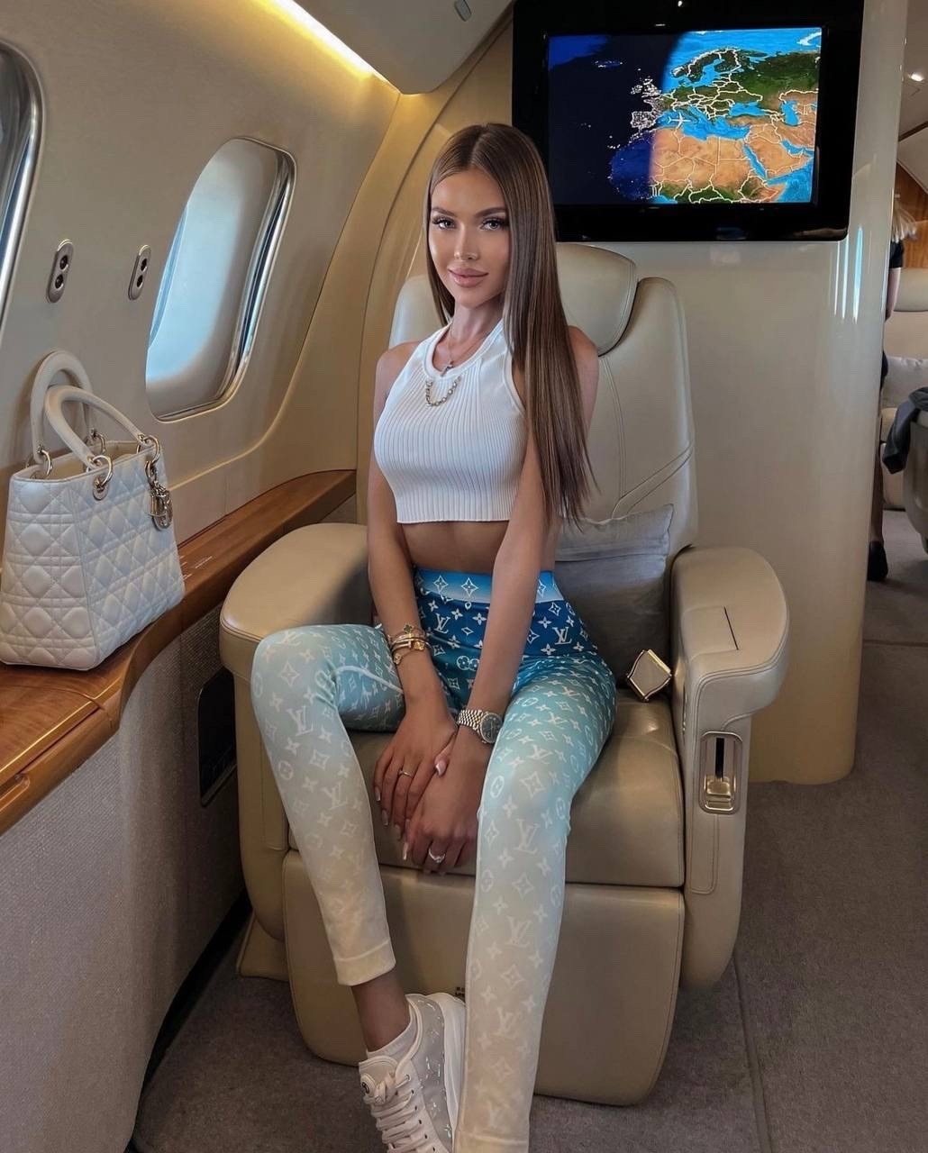 девушка,модели,брюнетка,модели брюнетки,эскорт модели