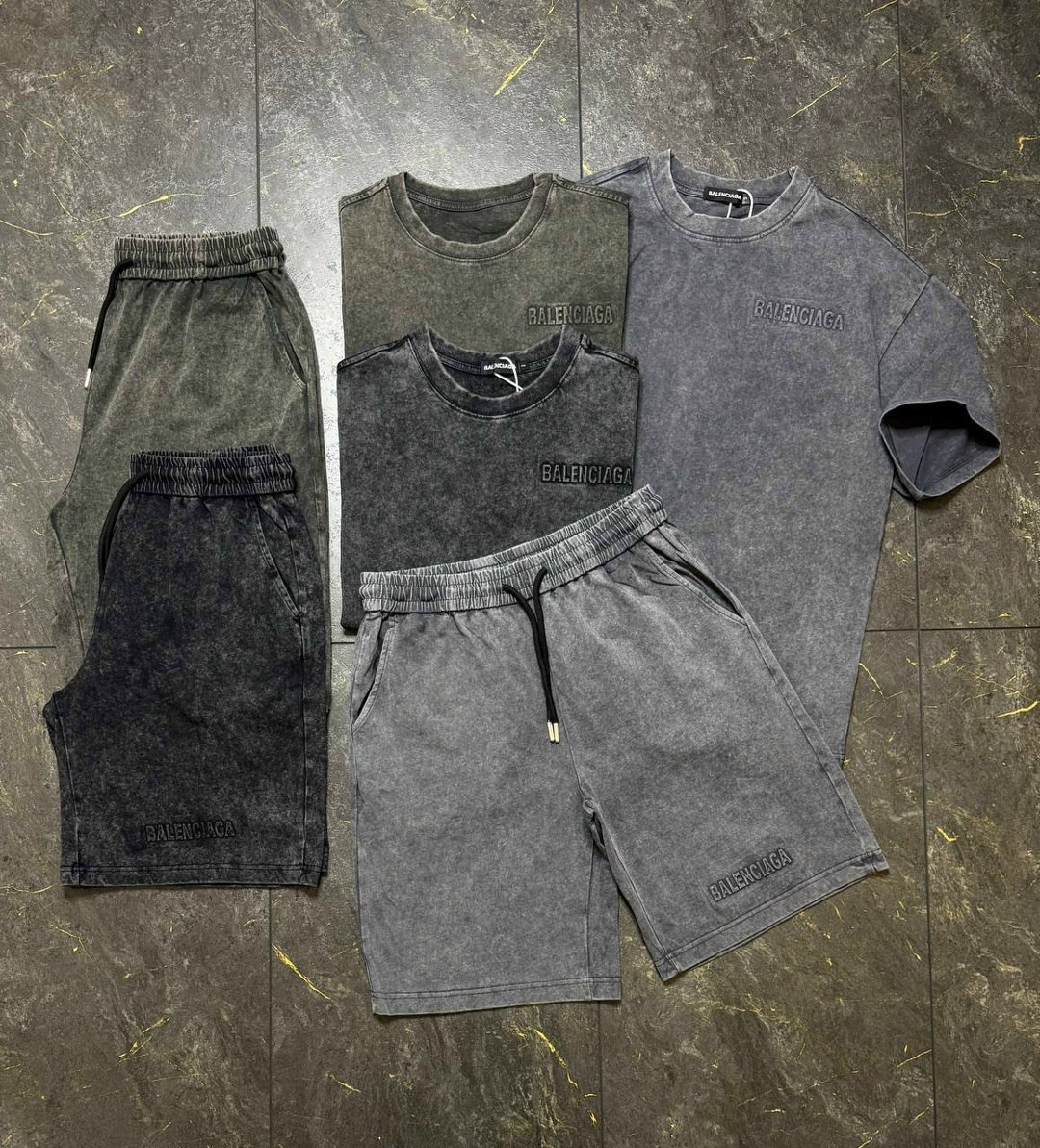 костюм для мужчин,мужские спортивные костюмы,шорты для мужчин,костюм футболка шорты