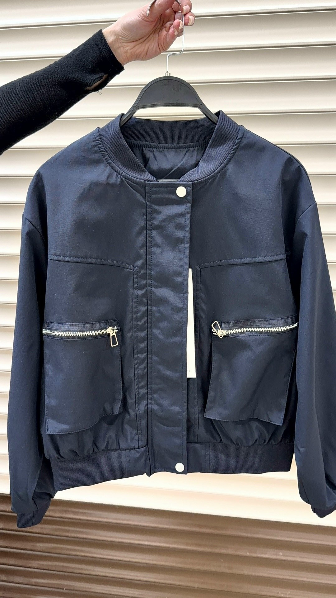 короткая куртка,повседневная куртка,куртка бомбер женская,куртка-бомбер,женская короткая куртка