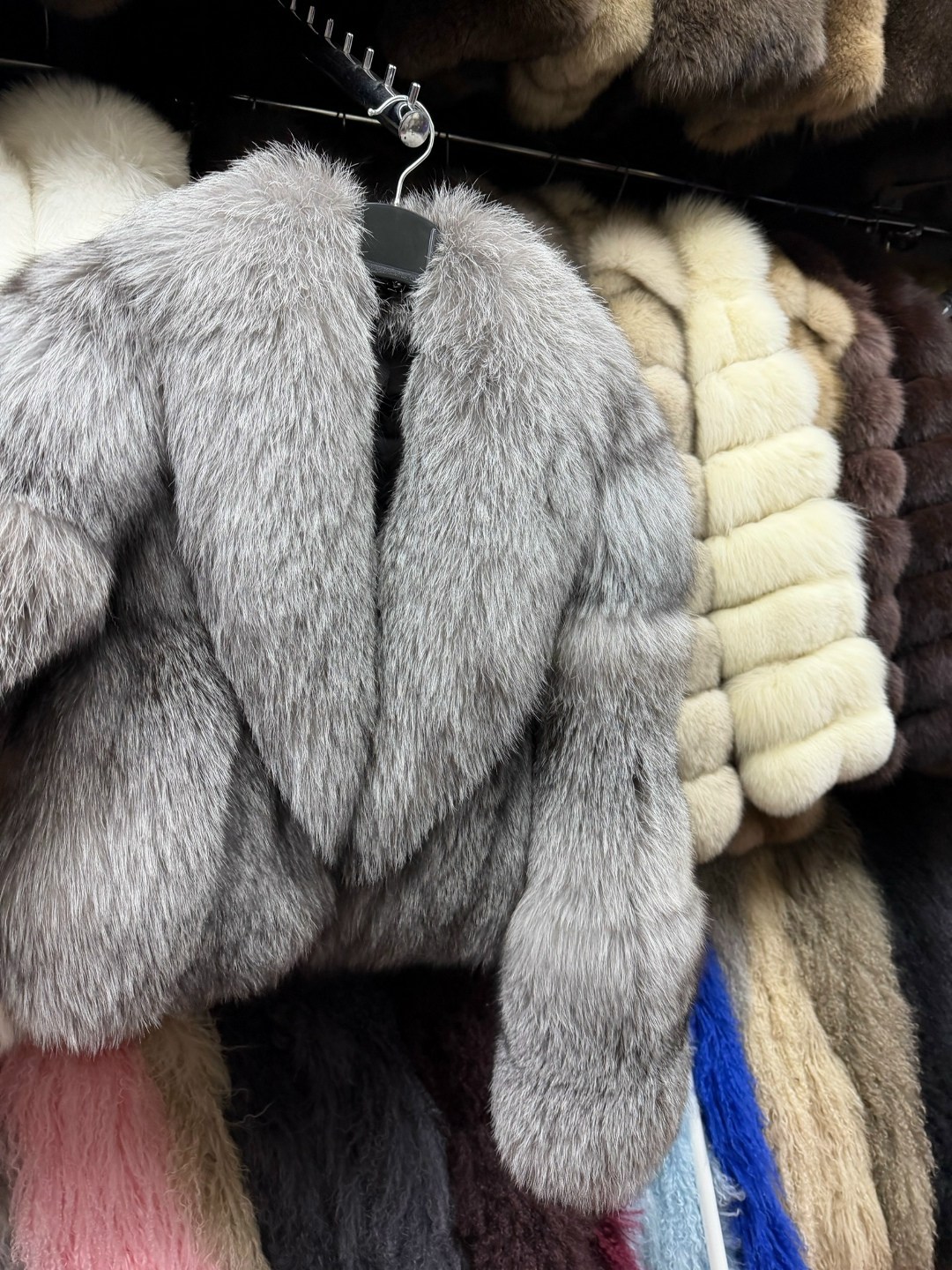 женская шуба,шуба двухсторонняя,женская шуба из натурального лисьего меха,меховая куртка,женская шуба из натурального меха
