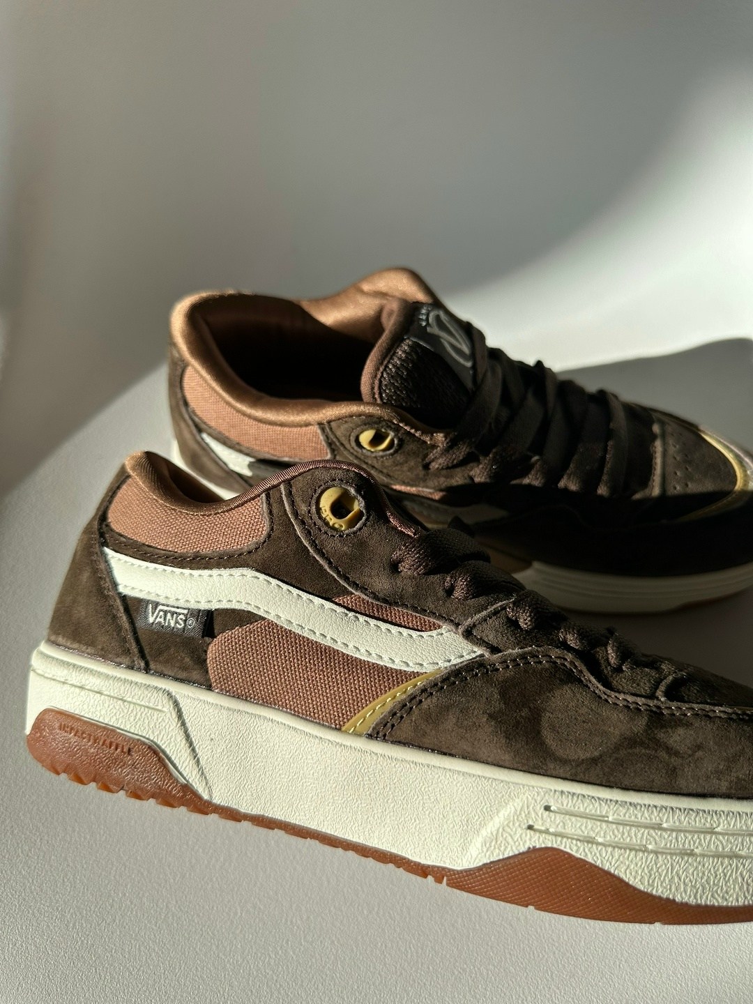 ,кроссовки,коричневые кроссовки,кроссовки vans,ванс кроссовки