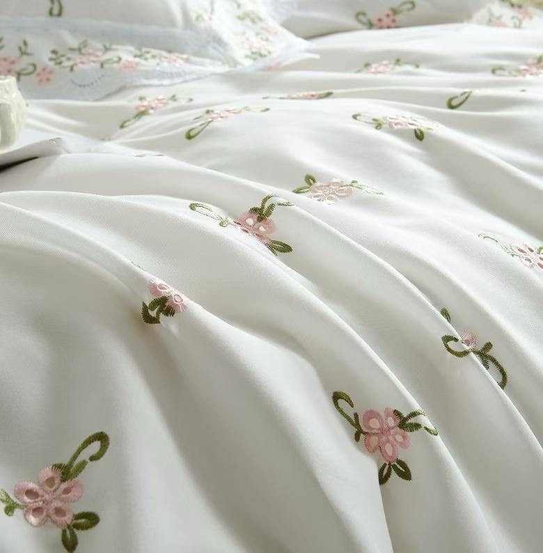 комплект постельного белья,роскошный комплект постельного белья,постельное белье,пододеяльник с рюшами,комплект пододеяльника