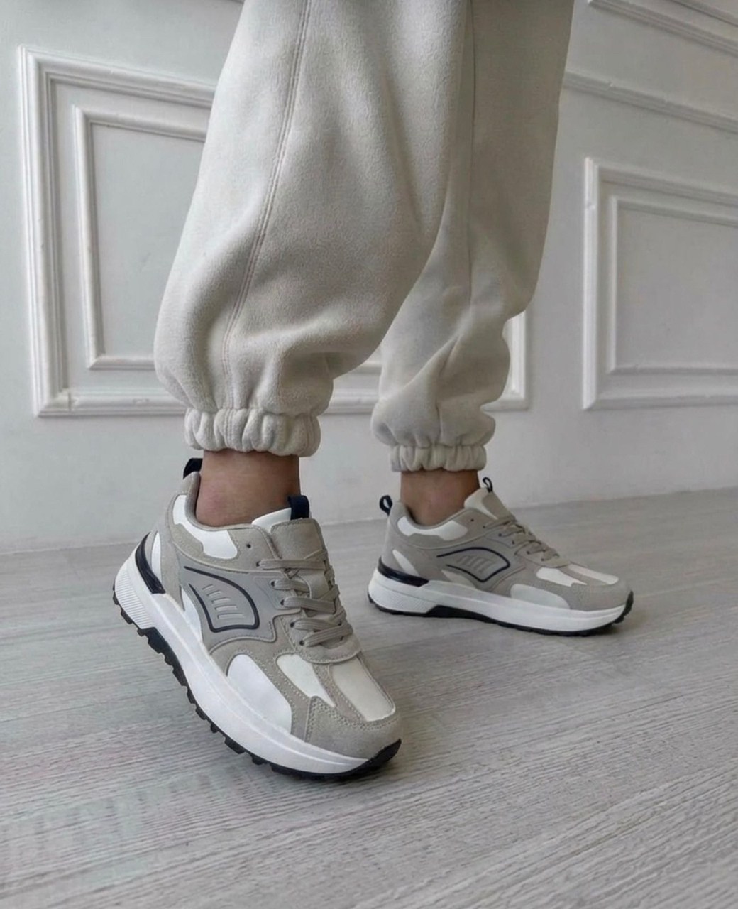 женские кроссовки,белые женские кроссовки,кроссовки белые,кроссовки с высокой подошвой белые,кроссы женские