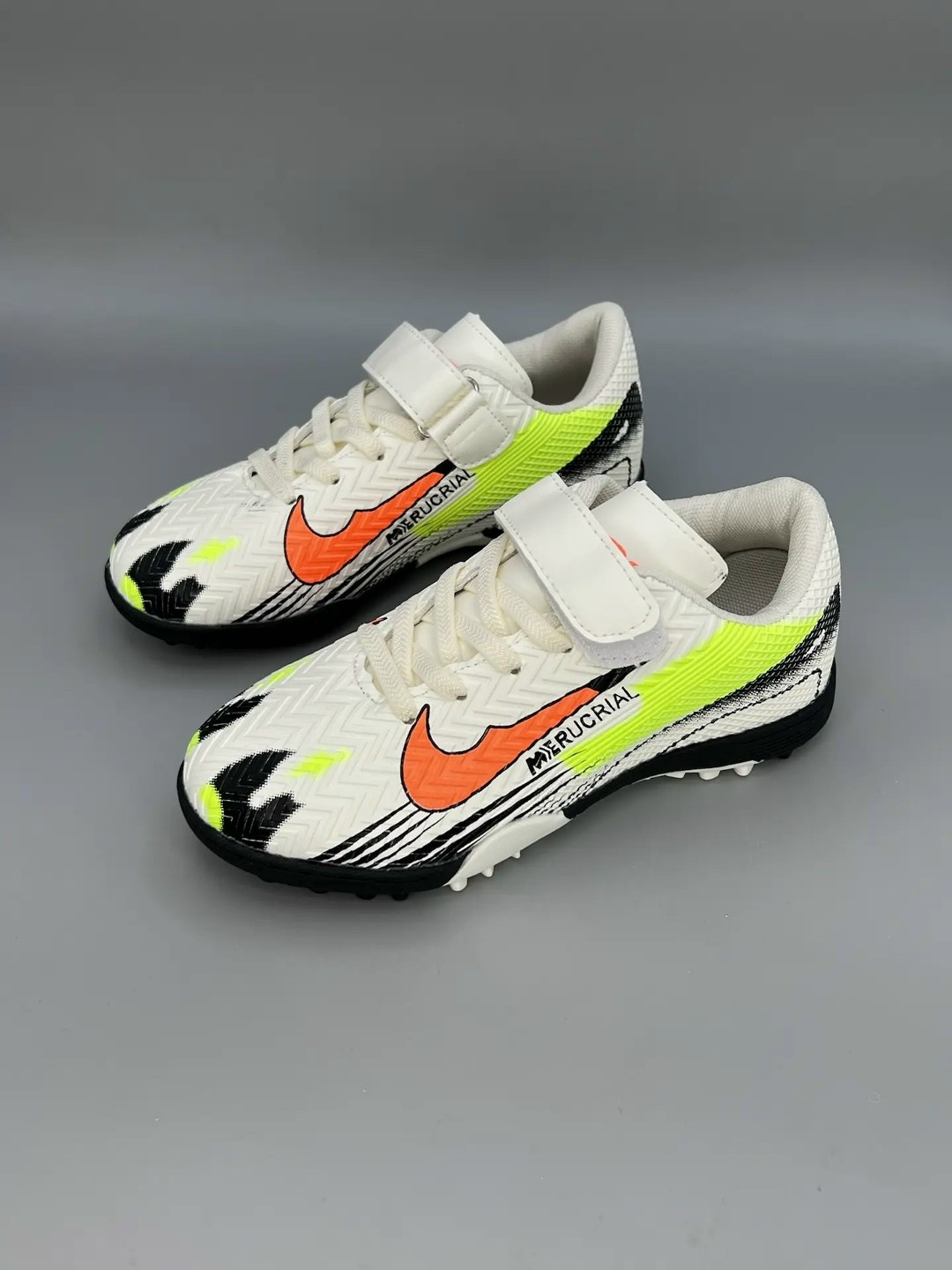 сороконожки футбольные,футбольная ,футбольная бутса,сороконожки nike,бутсы сороконожки