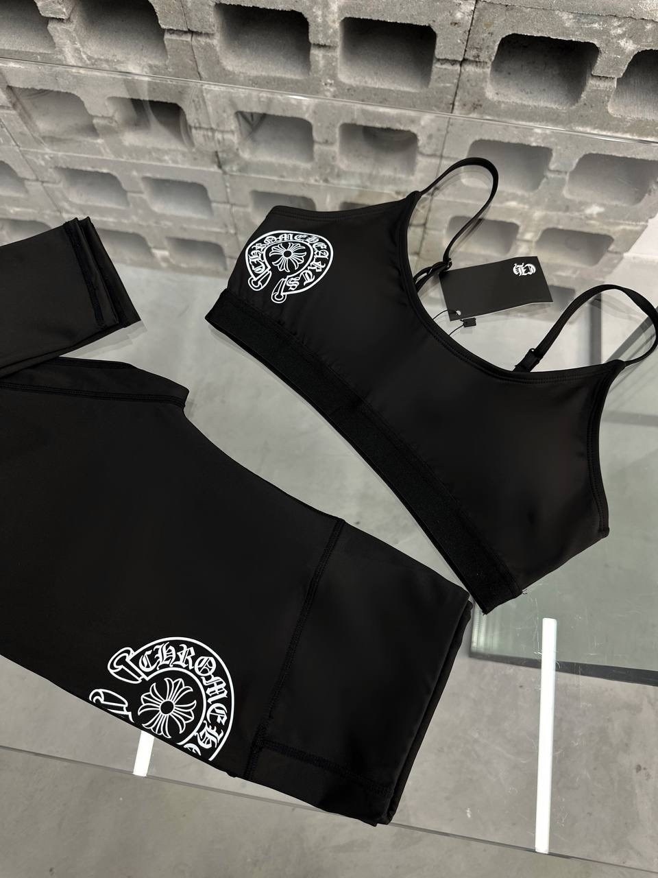 купальные костюмы,спортивные бюстгальтеры,спортивные топы,комплект костюм,купальник женские