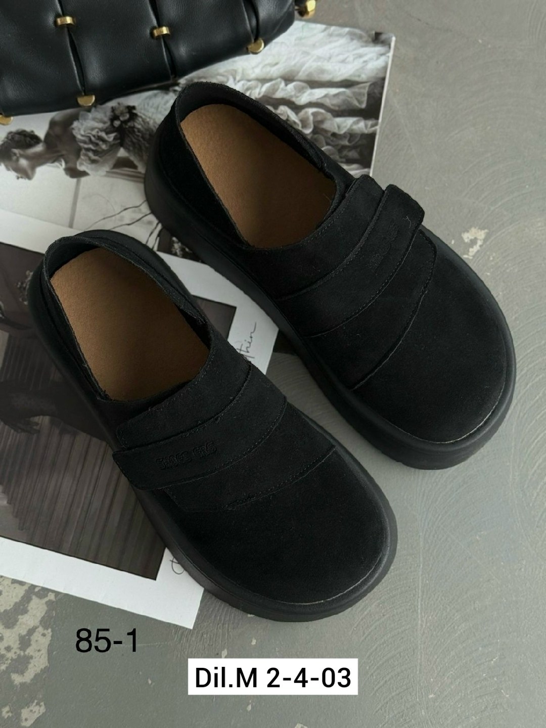 ,замшевые лоферы miu miu на высокий подошве и фирменной фурнитурой,лоферы женские замшевые на платформе,женская ,лоферы замшевые на платформе