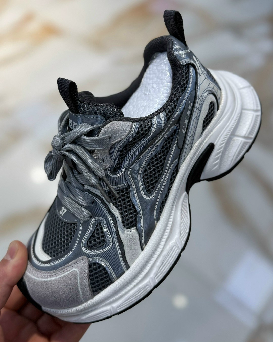 кроссовки женскиe,кроссовки,массивные кроссовки,кроссовки для женщин,женские массивные кроссовки