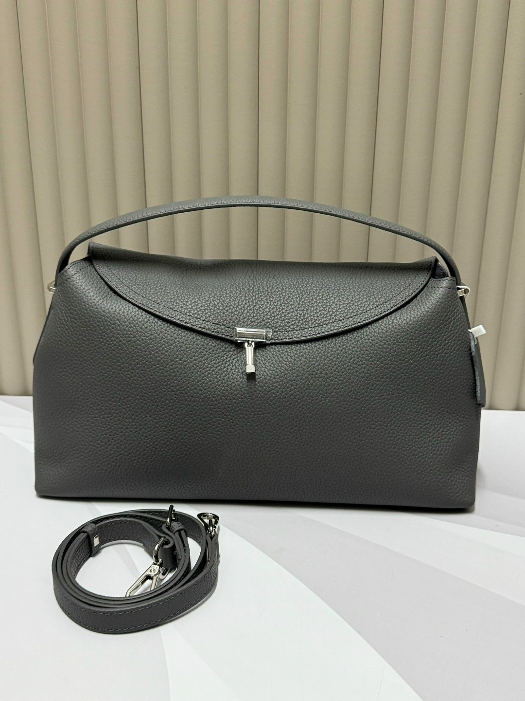 сумка,женская сумка,сумка черная,кожаная сумка,сумка женская тоут