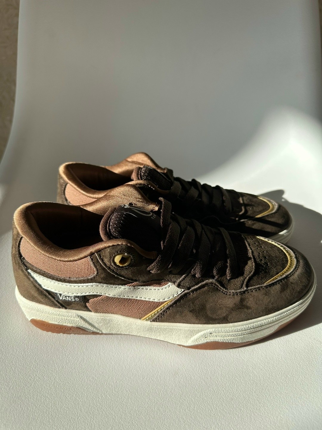 ,кроссовки,коричневые кроссовки,кроссовки vans,ванс кроссовки