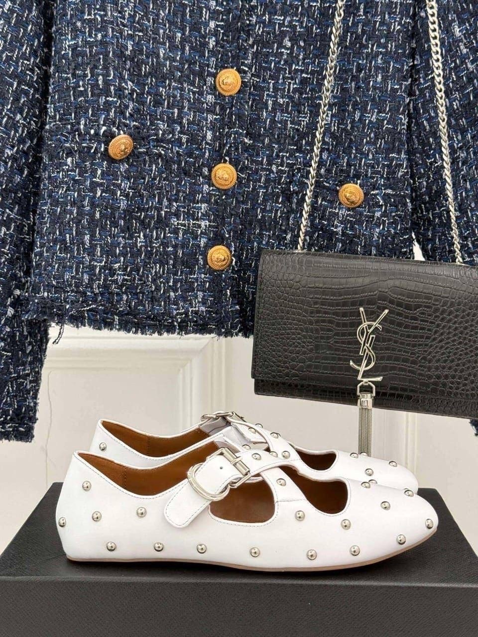 женские шлепанцы,женские шлепанцы prada,босоножки стильные,balmain твидовый жакет синий,женские сандалии