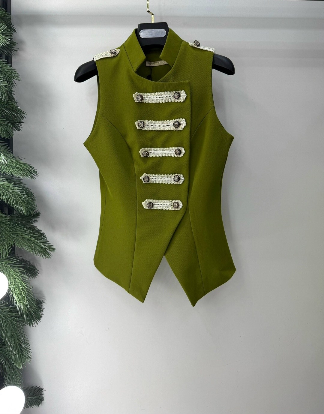 женский жилет,приталенная жилетка,классический жилет,женская жилетка,жилет