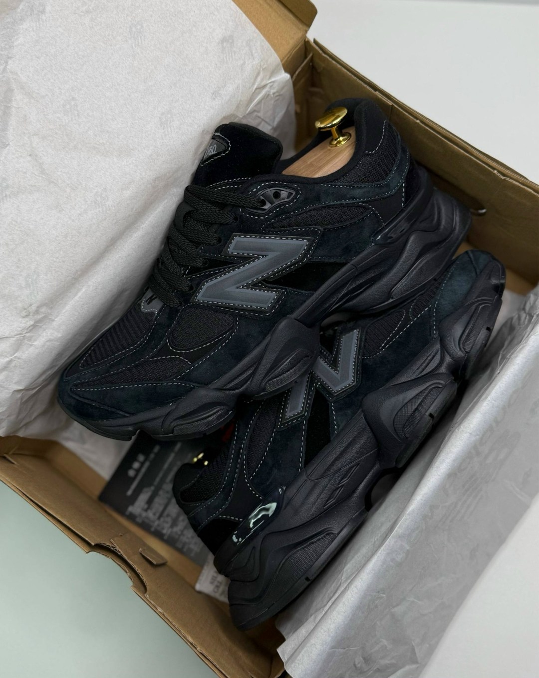 черные кроссовки new balance 9060,мужские кроссовки new balance 9060 black,кроссовки new balance 9060,кроссовки,спортивные кроссовки мужские new balance 9060 черные 45 eu