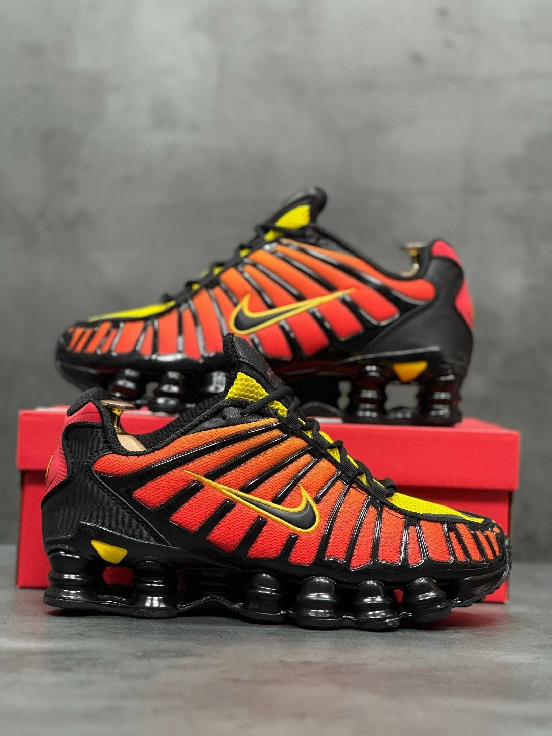 nike shox tl sunrise,кроссовки shox tl nike оранжевый,кроссовки shox tl оранжево-черного цвета nike,nike shox tl,кроссовки nike shox tl