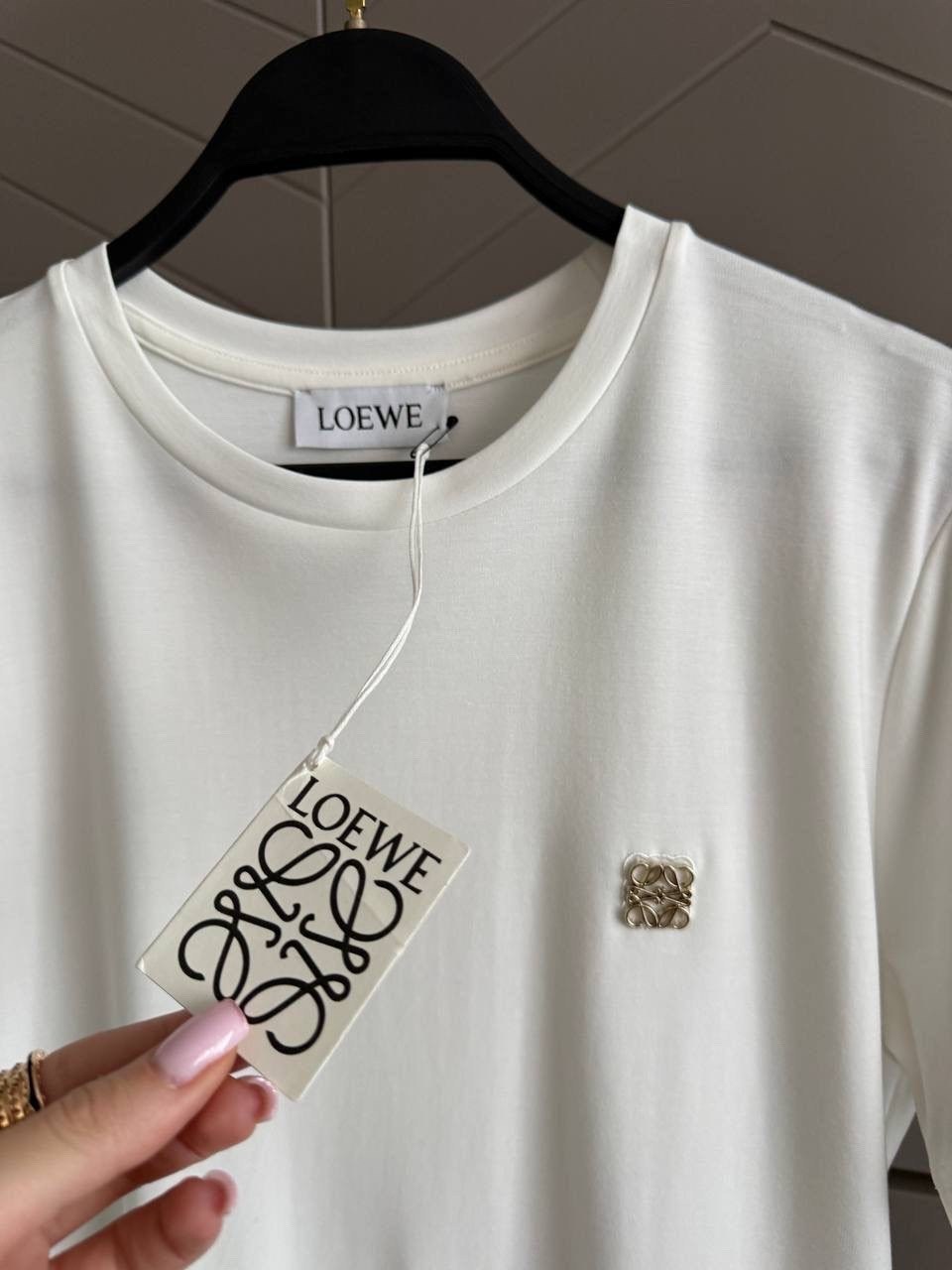 стильные костюмы,футболки женская,стильные модели,белая женская футболка,стильные футболки