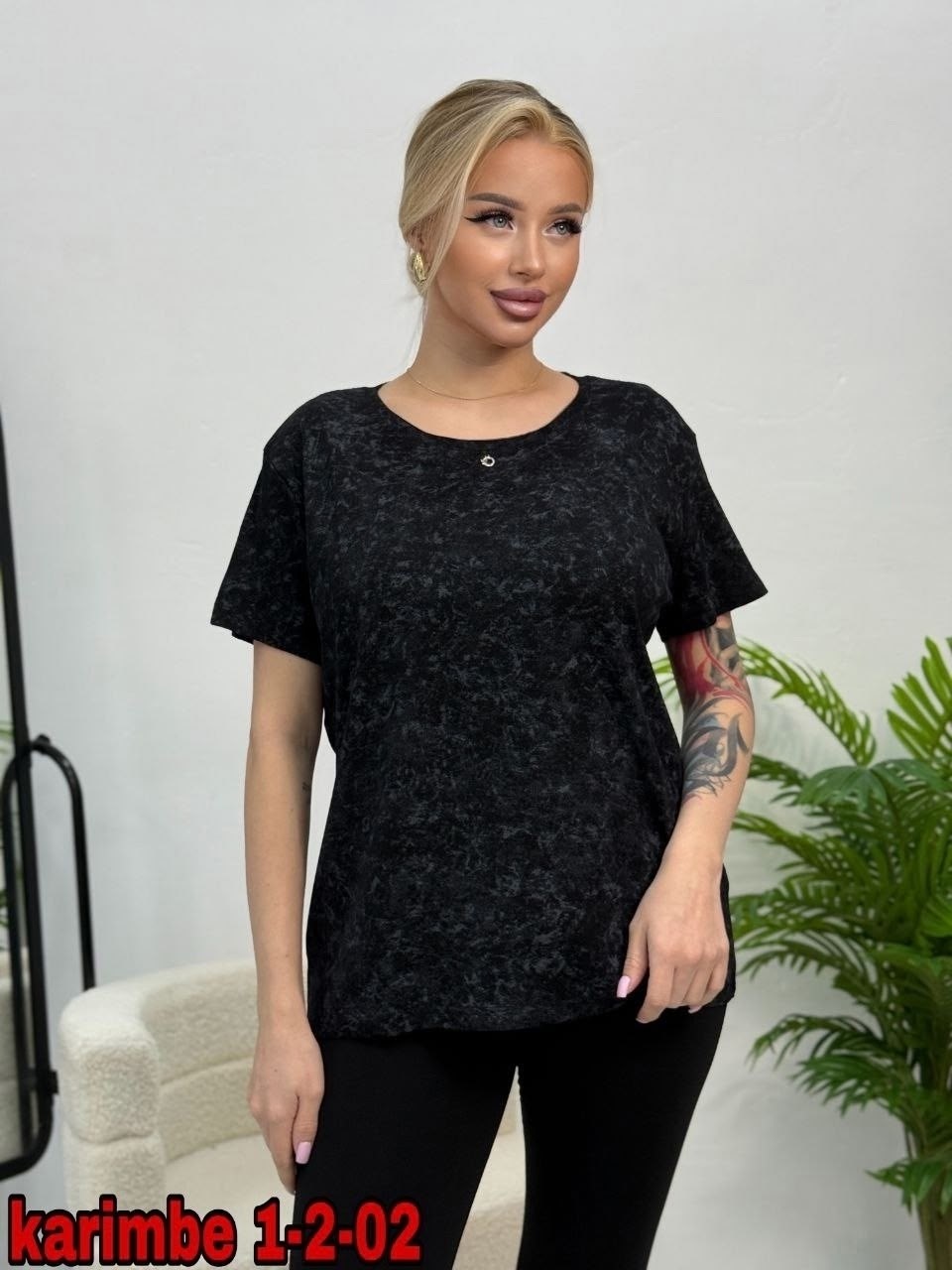 женская футболка,женская однотонная футболка со стразами,футболка варенка,футболки модные,женская футболка больших размеров