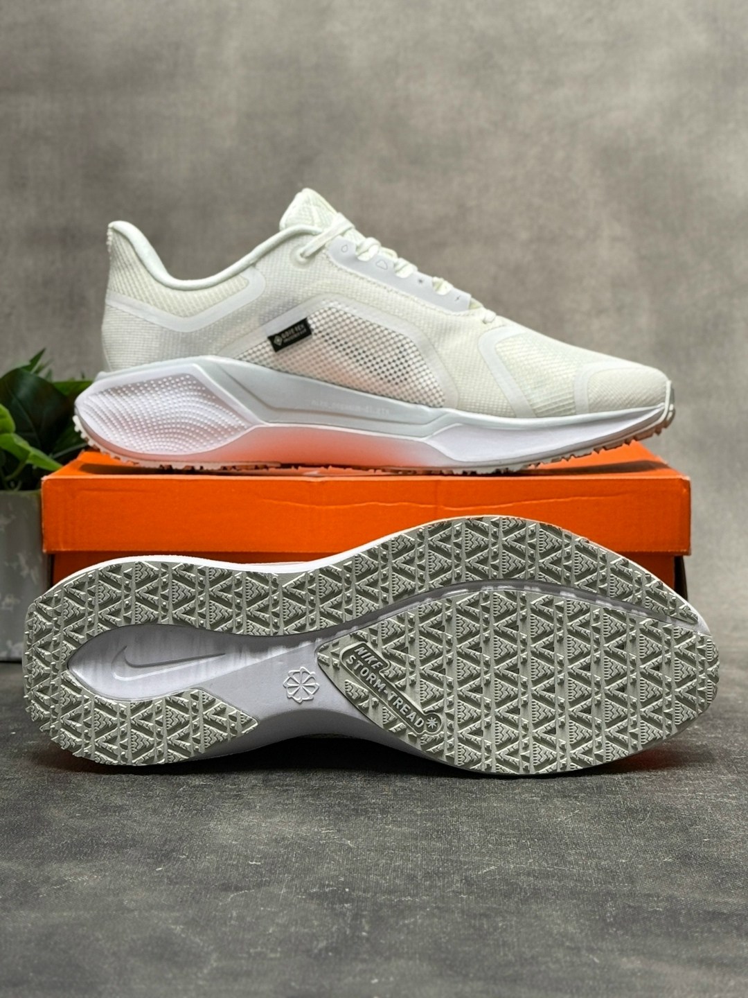 мужские кроссовки,кроссовки,спортивная ,мужская спортивная ,спортивные кроссовки