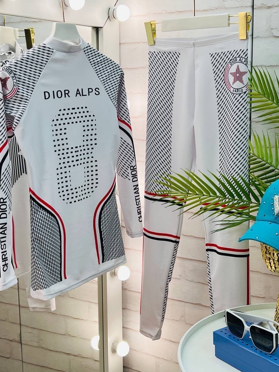 костюм стильный,cпортивный костюм для фитнеса,спортивный костюм женски,костюм спортивный,спортивная одежда