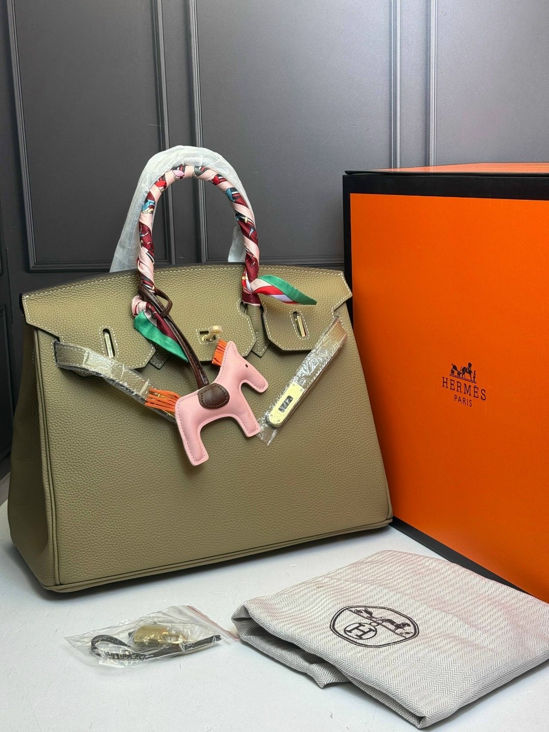 сумка hermes birkin 35 гермес биркин люкс,сумка hermes birkin 35 гермес темно-серый,hermes женская сумка,сумка hermes,hermes birkin коричневая сумка гермес биркин люкс