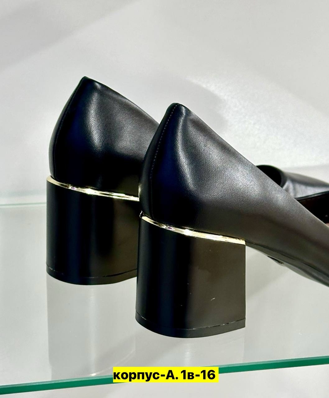 туфли женские,туфли на низком каблуке женские,лаковые туфли женские на маленьком каблуке,туфли стильные, женская