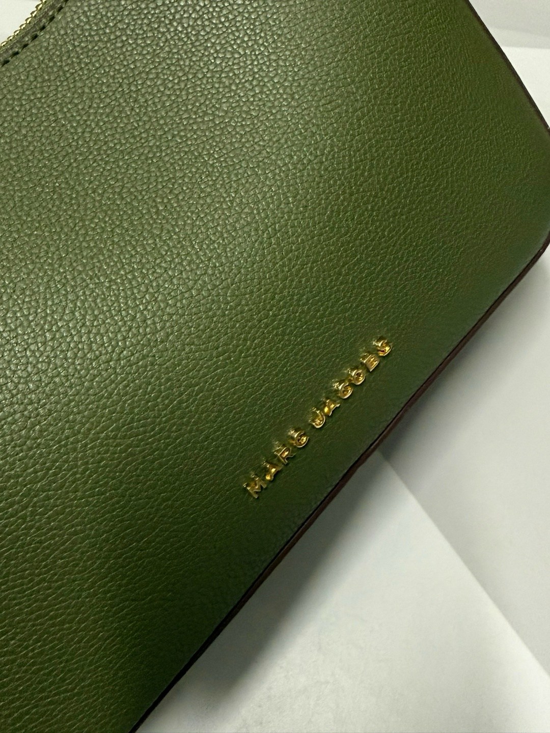 сумка-хобо через плечо marc jacobs,сумка marc jacobs,marc jacobs сумка женская,сумка marc jacobs натуральная кожа,сумка