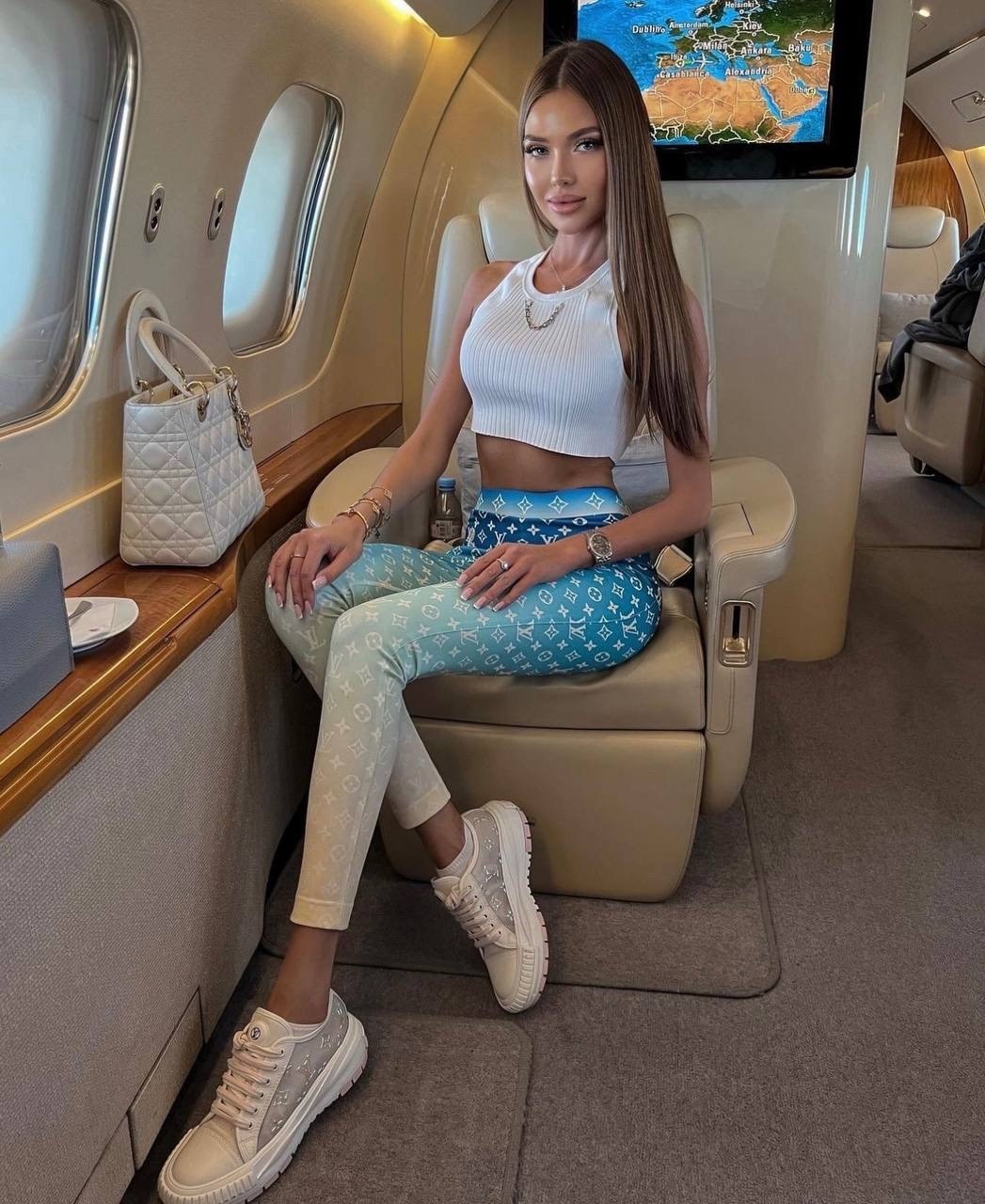 девушка,модели,брюнетка,модели брюнетки,эскорт модели