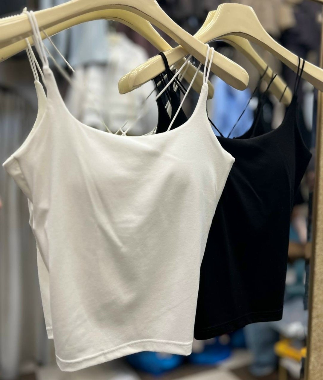 женская майка,майка на тонких бретельках женская,топ женский,майка на бретельках,белая женская майка