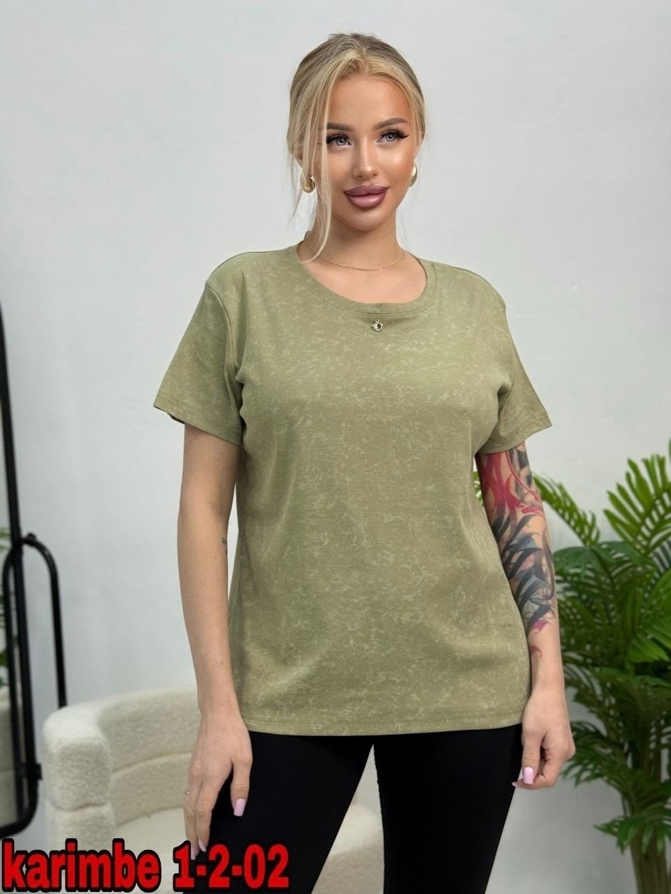 женская футболка,женская однотонная футболка со стразами,футболка варенка,футболки модные,женская футболка больших размеров