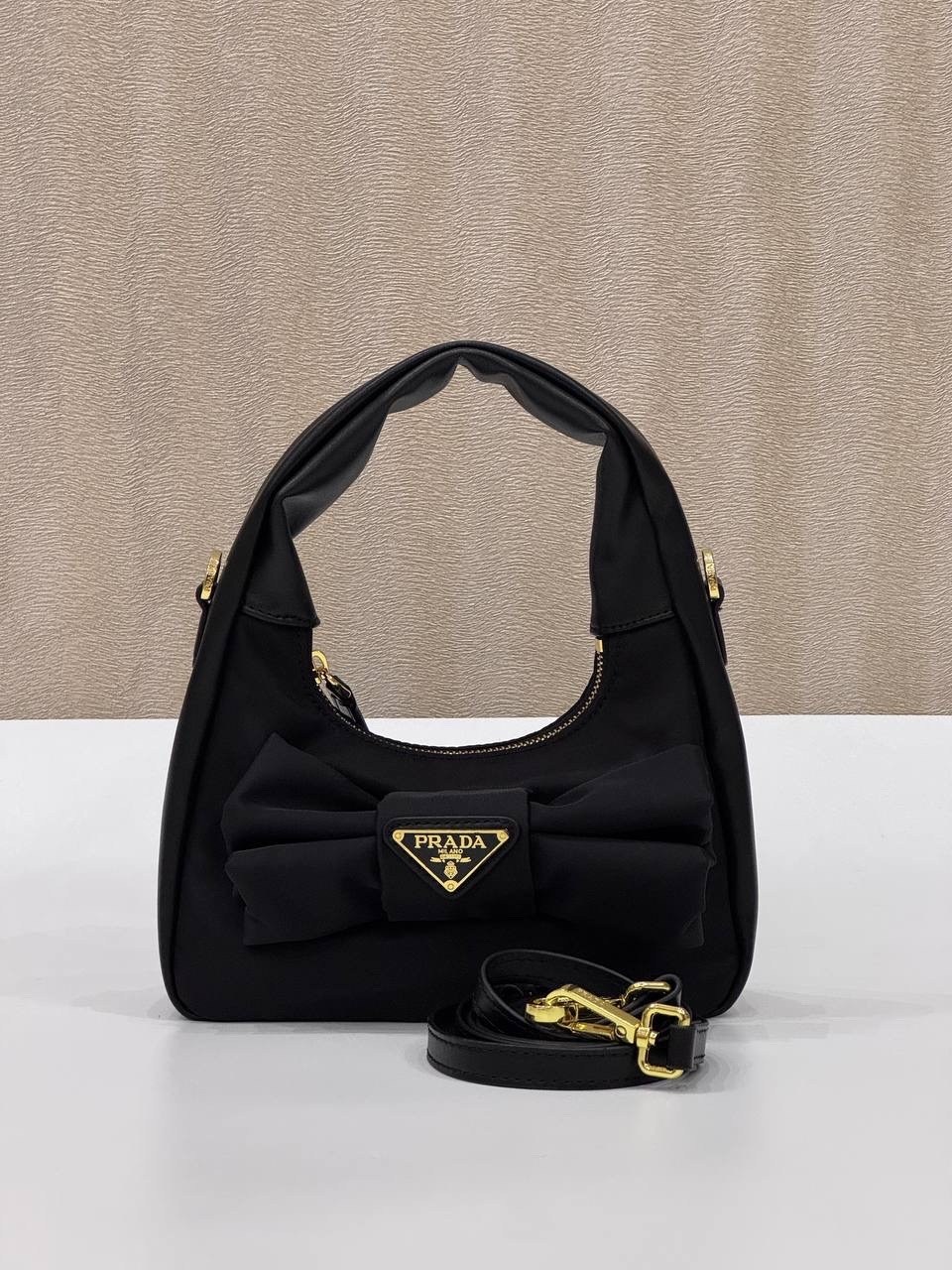 женская сумка prada,сумка prada,сумка на плечо prada,сумка через плечо prada,сумка из нейлона prada