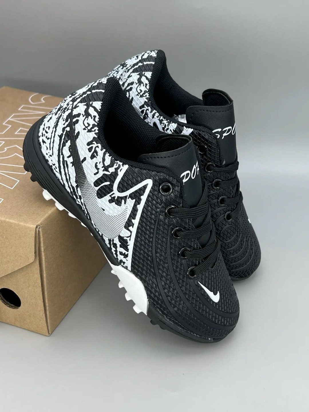 сороконожки для футбола,футбольная бутса, футбольная,сороконожки футбольные nike,футбольные бутсы сороконожки