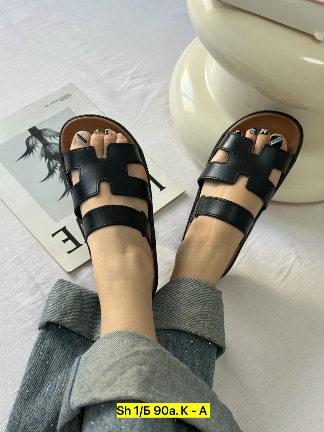 ,шлепанцы женские,шлепки модные,женские шлепки,женские сандалии