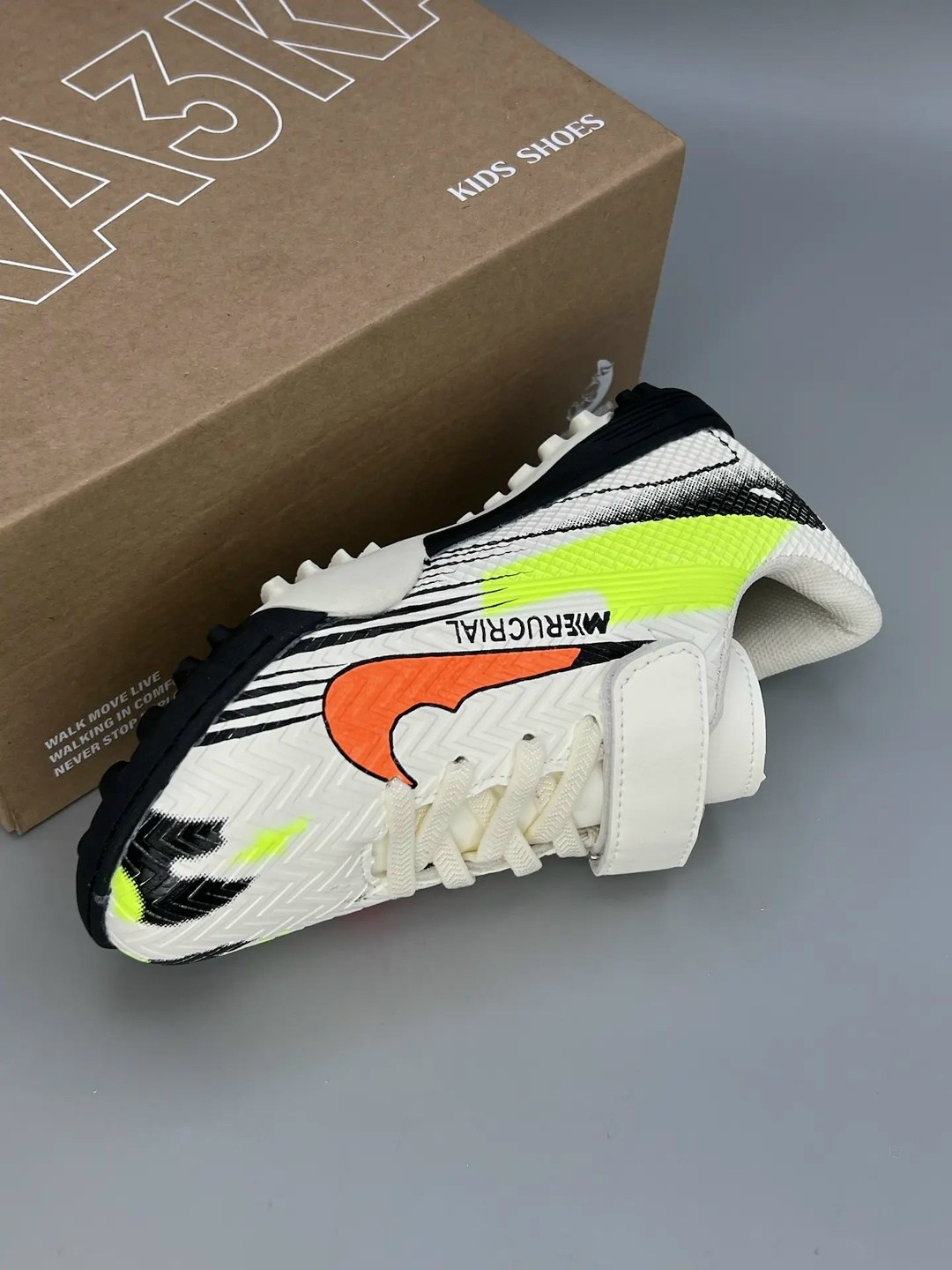 сороконожки футбольные,футбольная ,футбольная бутса,сороконожки nike,бутсы сороконожки