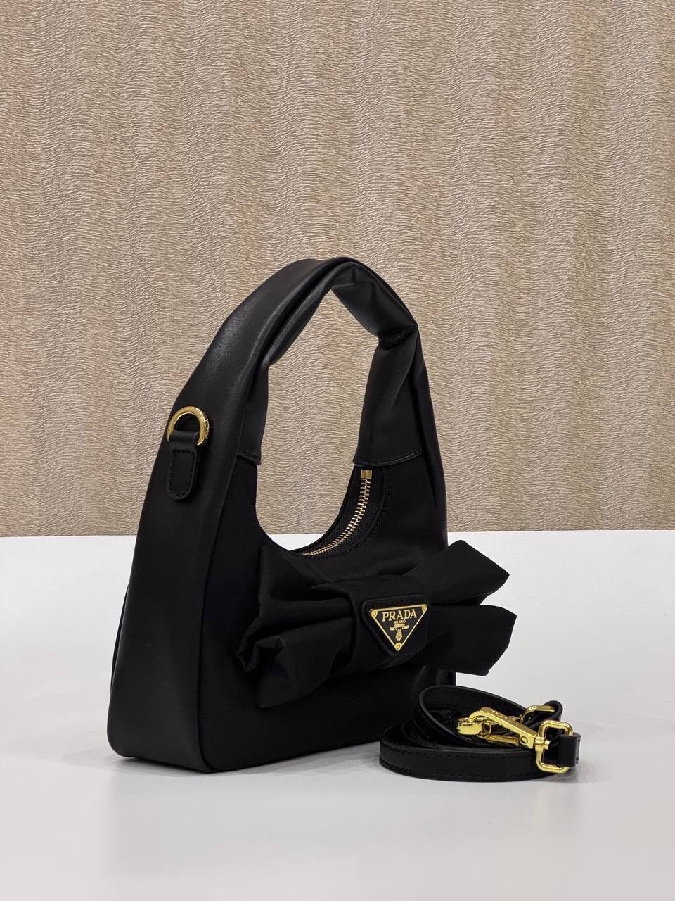 женская сумка prada,сумка prada,сумка на плечо prada,сумка через плечо prada,сумка из нейлона prada