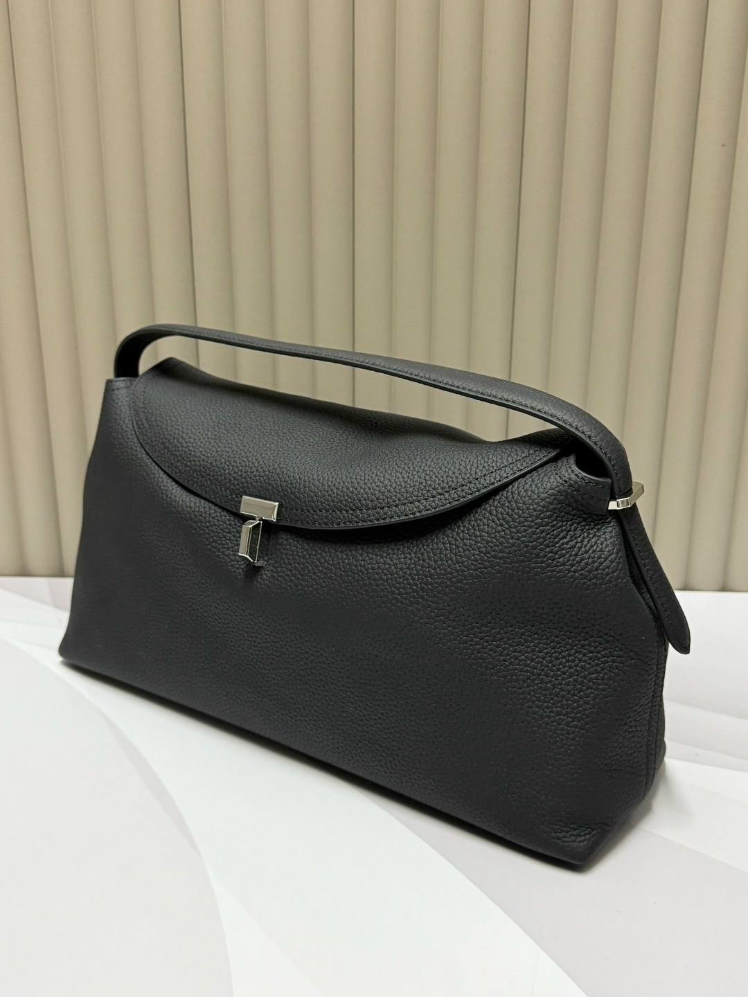 сумка,женская сумка,сумка черная,кожаная сумка,сумка женская тоут